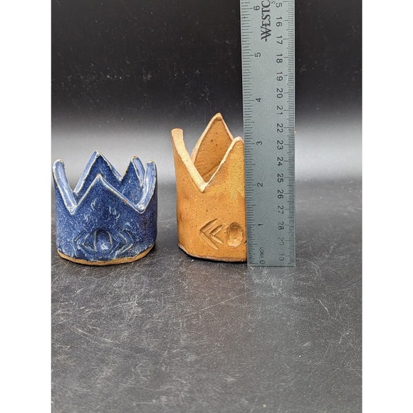 Studio pottery pair of crowns candle holders shelf table decor handmade - Picture 11 of 16